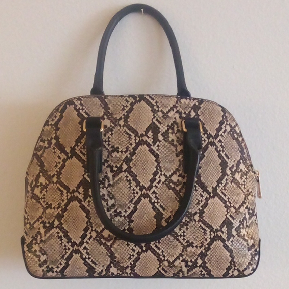 Luxurious Elegant Snakeskin Pattern Satchel or Handbag